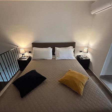 Appartement Casina Al Duomo à Naples Extérieur photo