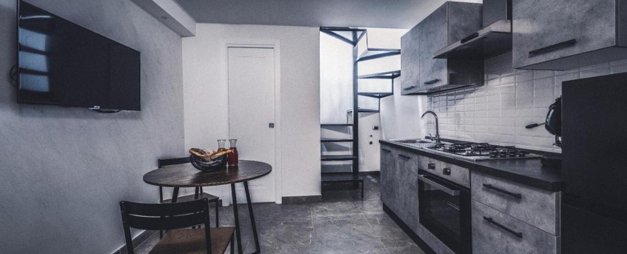 Appartement Casina Al Duomo à Naples Extérieur photo